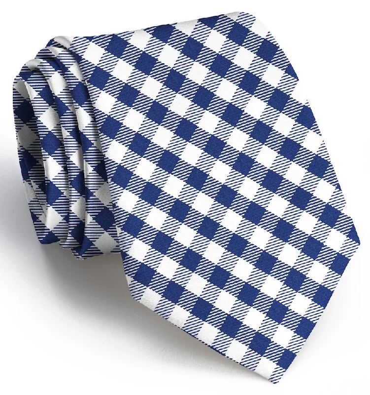 Collegiate Quad: Tie - Navy/White