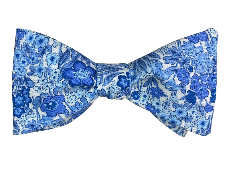 China Blue Floral Bow Tie