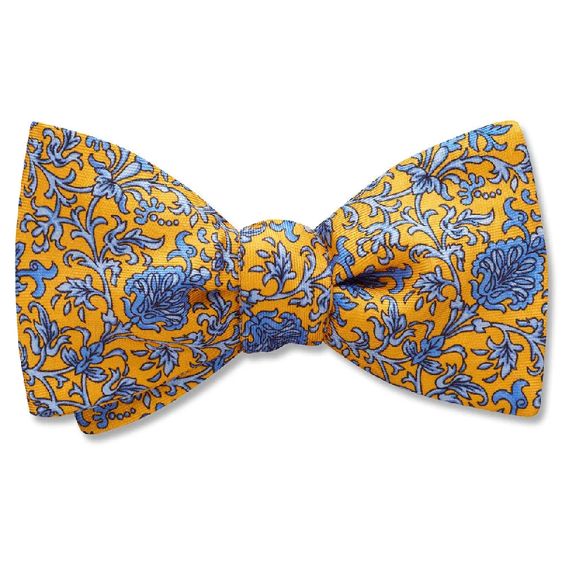 Halmstead - bow ties