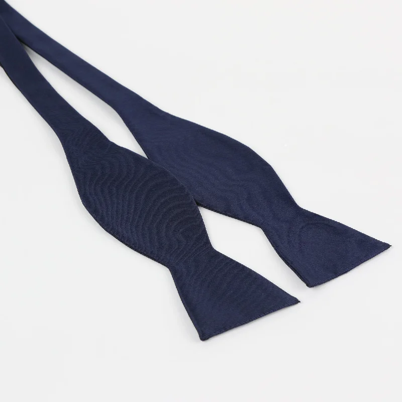 JAMES ADELIN Luxury Twill Weave Pure Silk T.Y.O. Bow Tie in Navy