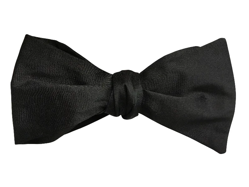 Traditional One-Piece Fitted Self-Tie Bow Tie