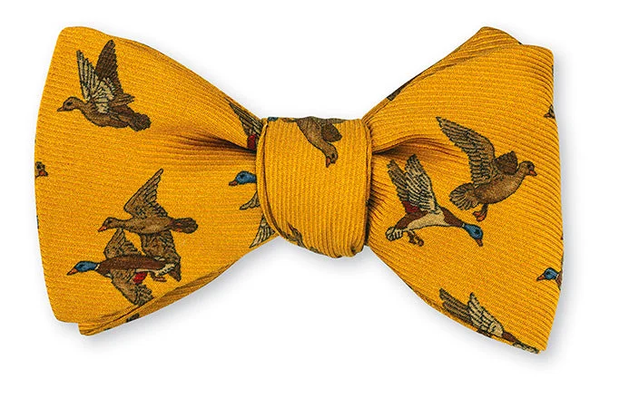 Yellow Brookside Ducks Bow Tie - B5334